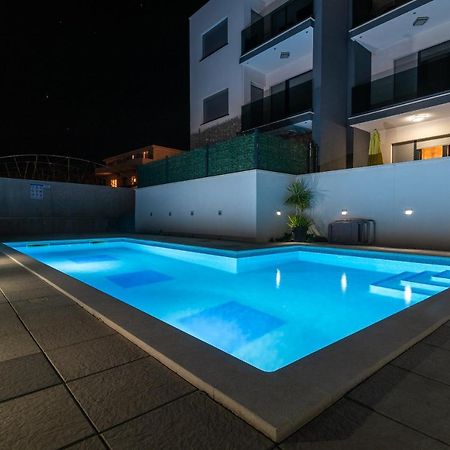Apartman Lorena Трогир Екстериор снимка