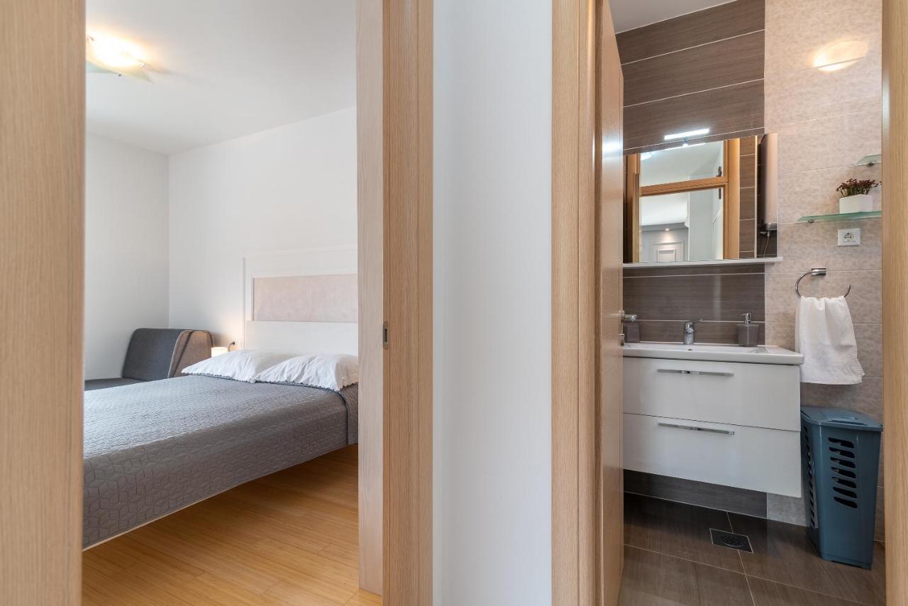 Apartman Lorena Трогир Екстериор снимка