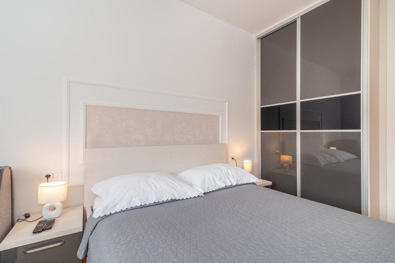 Apartman Lorena Трогир Екстериор снимка