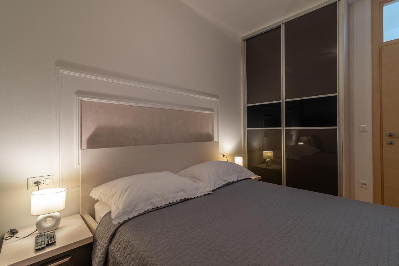 Apartman Lorena Трогир Екстериор снимка
