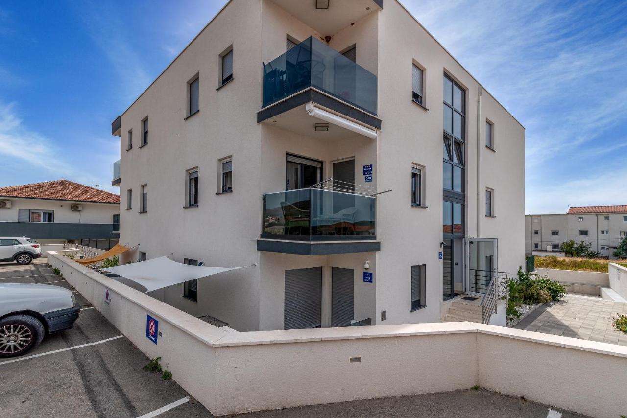 Apartman Lorena Трогир Екстериор снимка