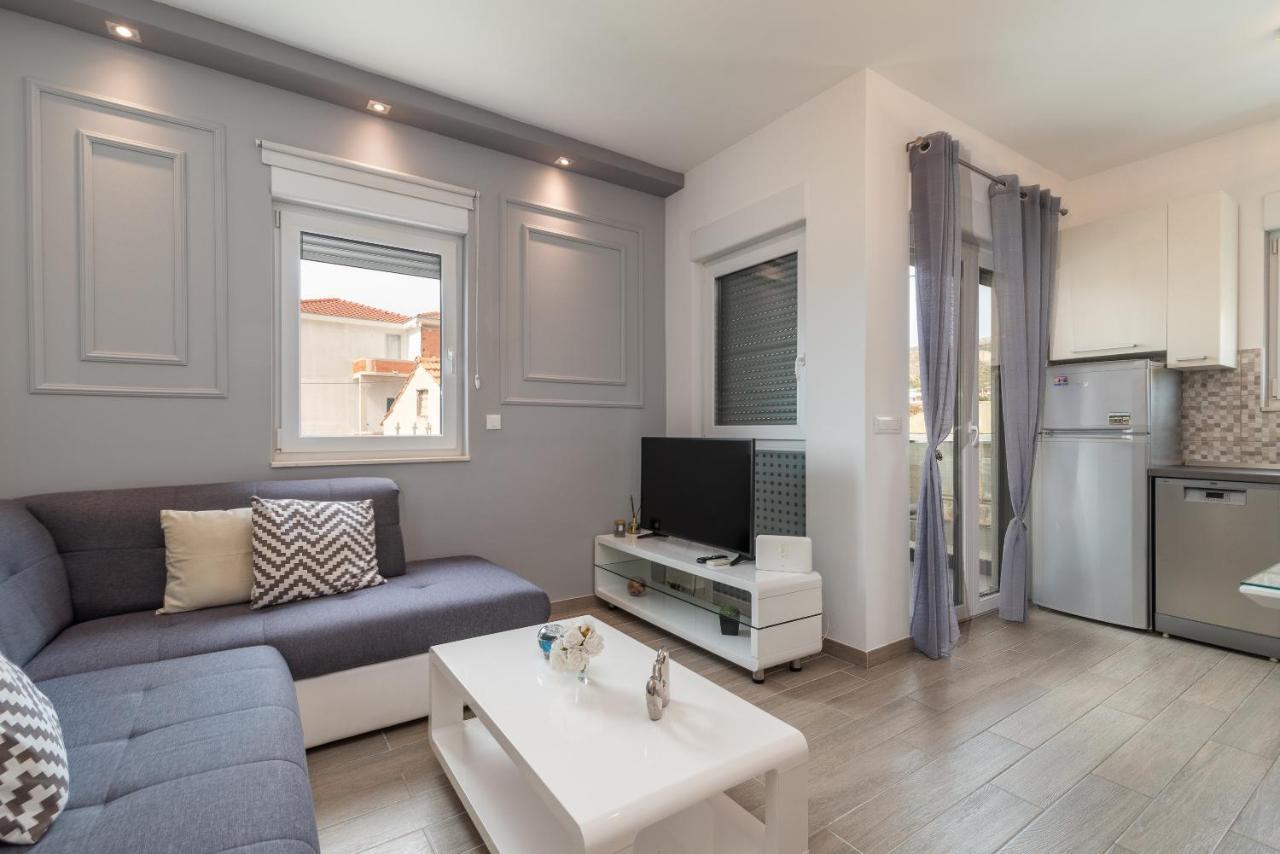 Apartman Lorena Трогир Екстериор снимка