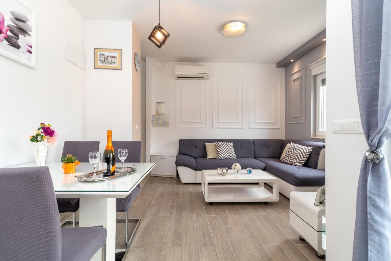 Apartman Lorena Трогир Екстериор снимка