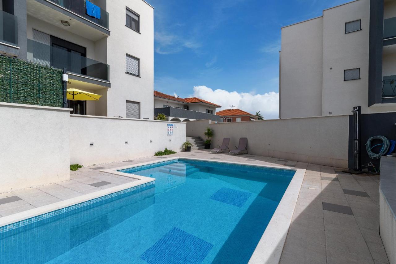 Apartman Lorena Трогир Екстериор снимка