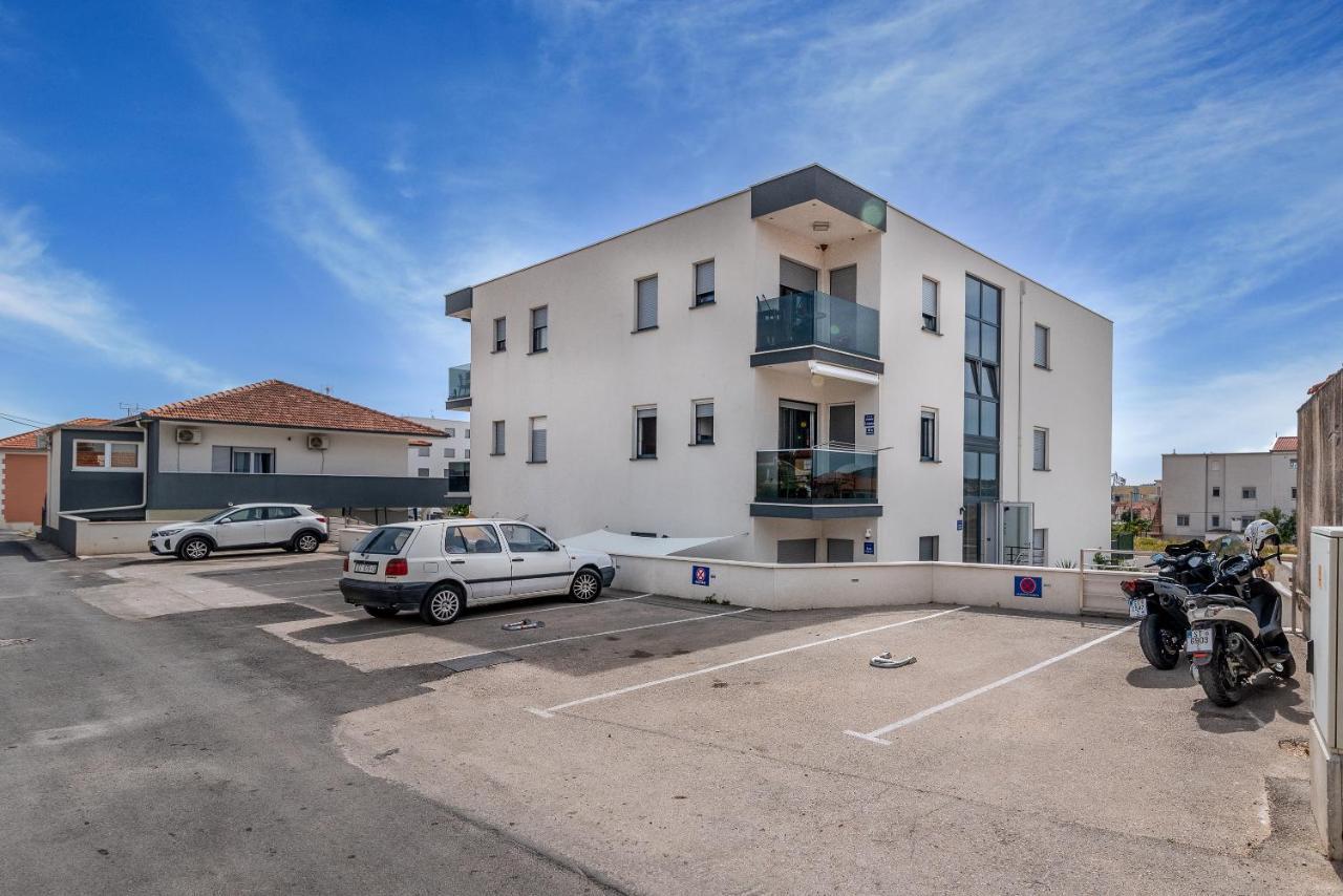 Apartman Lorena Трогир Екстериор снимка