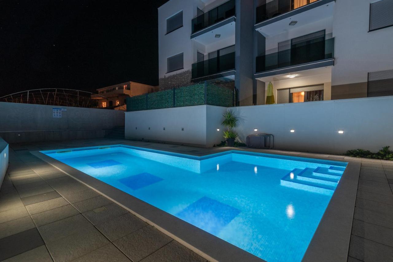 Apartman Lorena Трогир Екстериор снимка