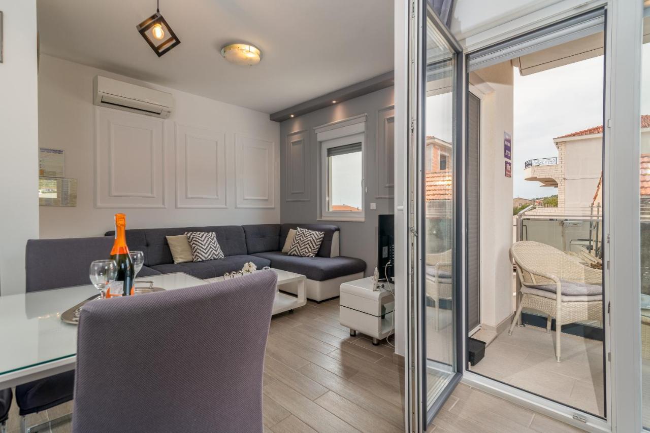 Apartman Lorena Трогир Екстериор снимка