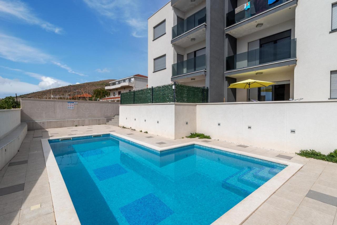 Apartman Lorena Трогир Екстериор снимка
